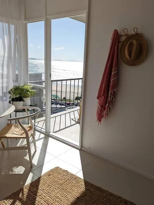 Kirra Beach Unit - Panoramic Gold Coast Beach View