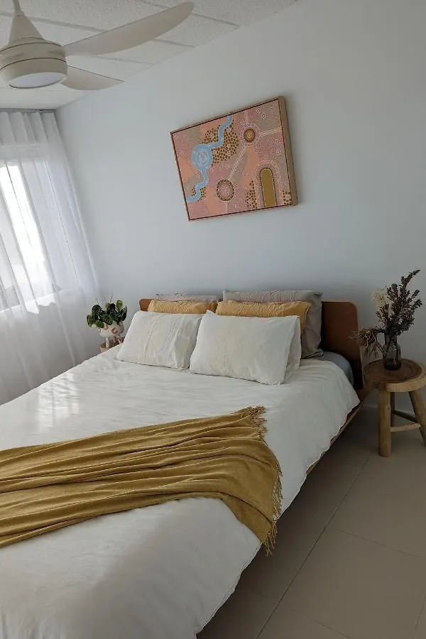 Kirra Beach Unit - Panoramic Gold Coast Beach View
