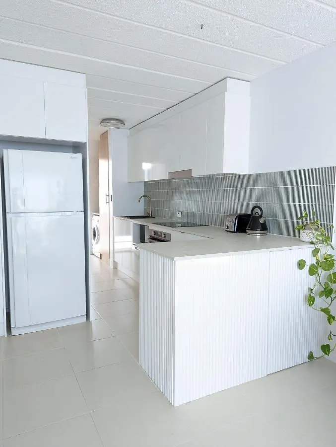 Kirra Beach Unit - Panoramic Gold Coast Beach View Apartment